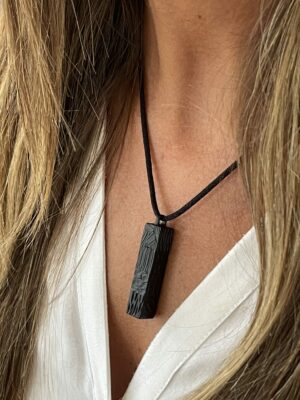 Mez original carré 4 motifs mat black.